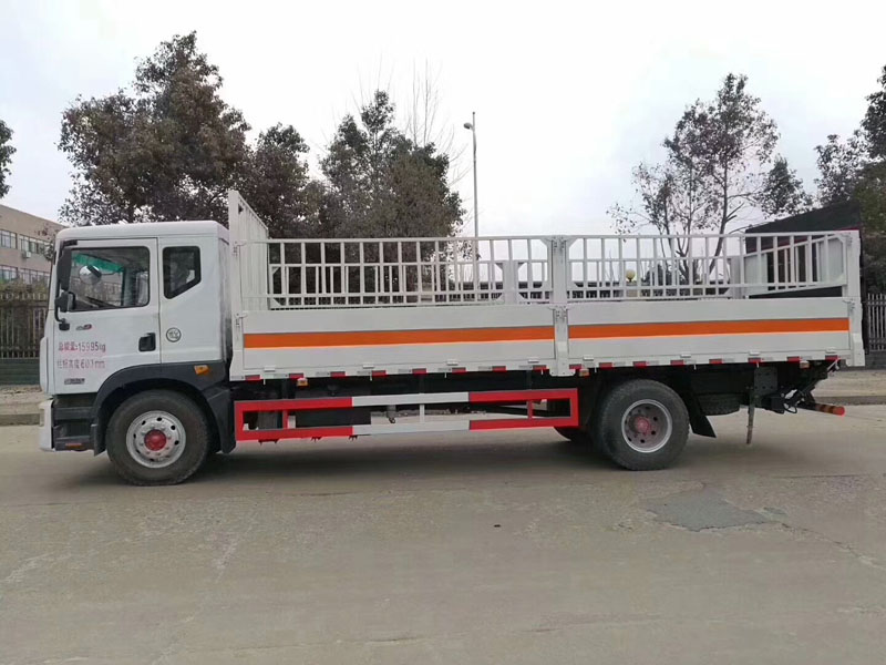 東風(fēng)6.2米(10.8噸)氣瓶車