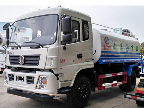 東風(fēng)專底多功能抑塵車