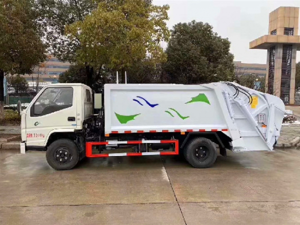可進地下室江鈴順達國六6方壓縮式垃圾車