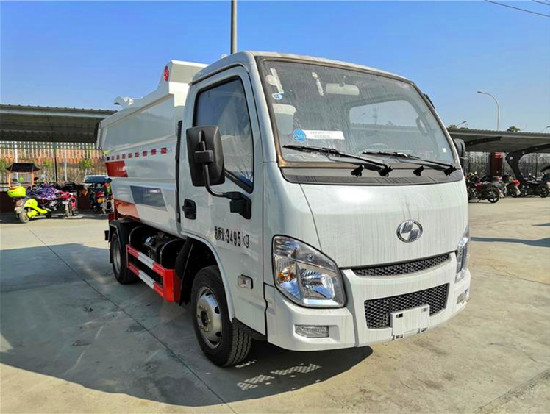 躍進(jìn)S70國六4方無泄漏自裝(后掛桶)卸式垃圾車