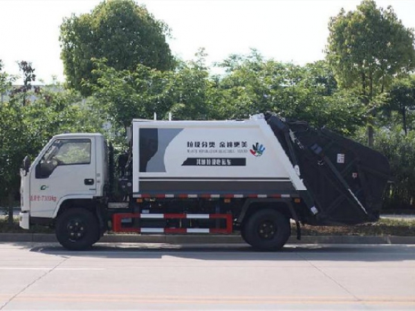 國(guó)六江鈴順達(dá)藍(lán)牌4方壓縮式垃圾車(chē)