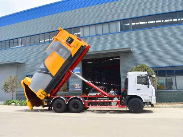 東風專底D3L國六后雙橋車廂可卸(鉤臂)式垃圾車