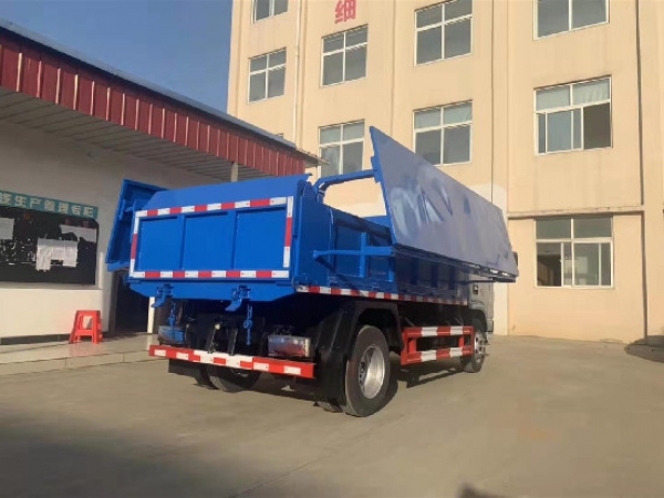 東風小多利卡國六藍牌5方自卸式垃圾車