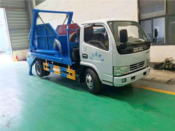 東風小多利卡擺臂式垃圾車(藍牌5方)