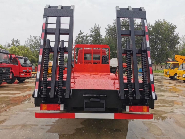 東風(fēng)D17國五后八輪平板拖車