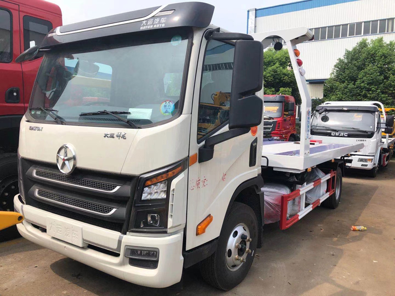 大運(yùn)黃牌一拖二清障車