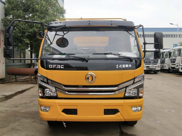 東風(fēng)大多利卡8噸高壓清洗車