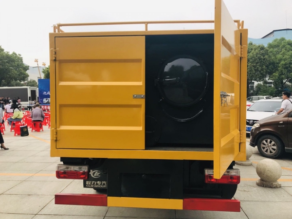 東風(fēng)小多利卡6方污水處理車,凈化車