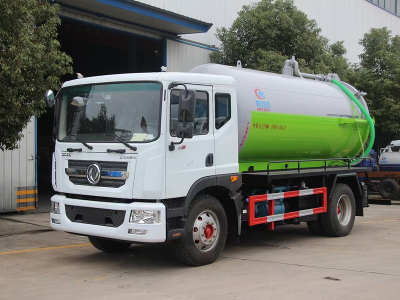 東風D9吸污車罐體容積12方