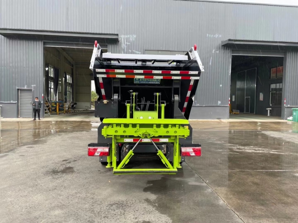 江鈴雙倉(cāng)垃圾車,垃圾分類運(yùn)輸車