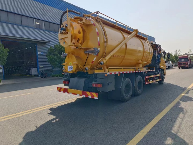 東風后八輪22方管道疏通車