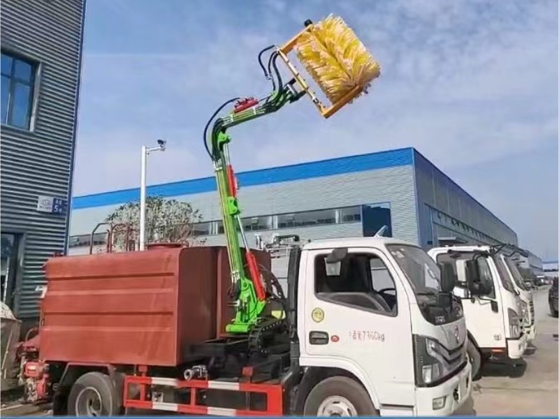 東風(fēng)多利卡隧道壁清洗車(chē)