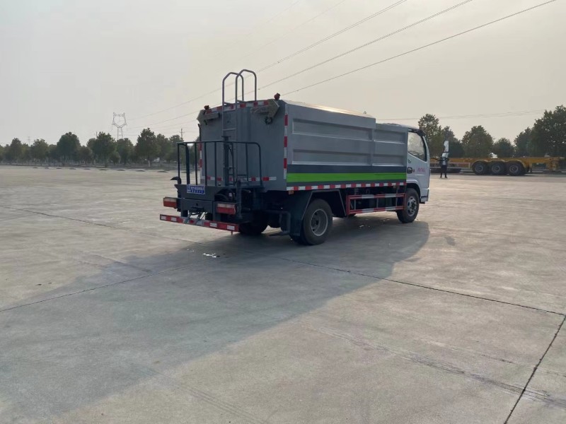 東風(fēng)多利卡隧道壁清洗車(chē)