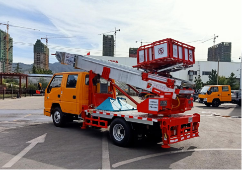 國六江鈴32米藍牌云梯車